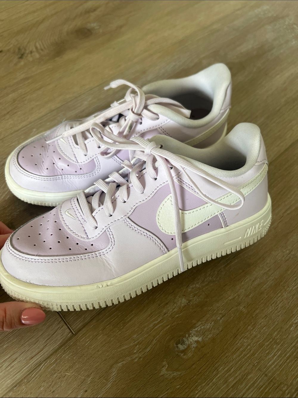 Nike Kids Low-Top Sneakers in Light purple and White